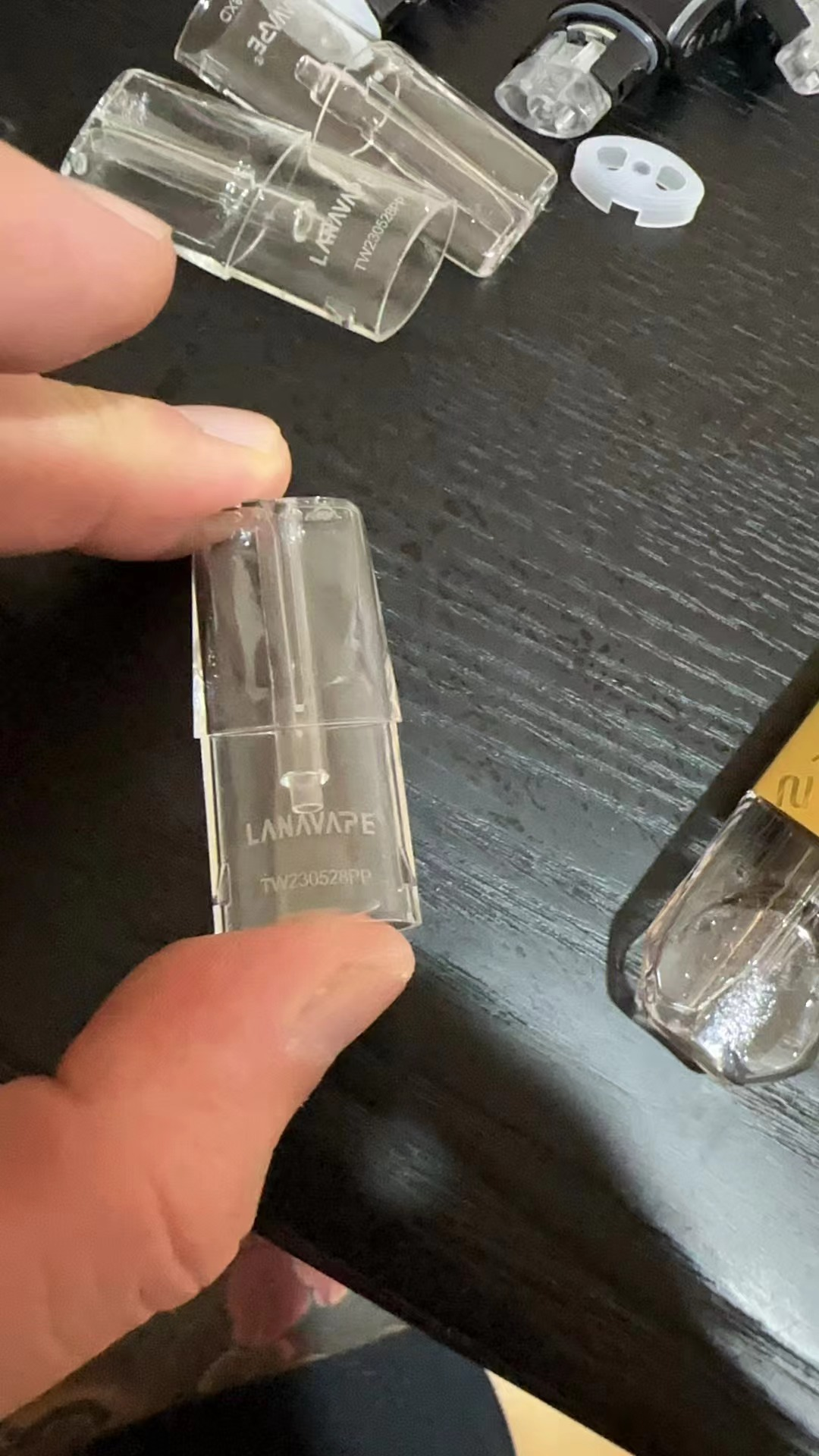 LANA 晶透系列注油空倉 全面封殺漏油隱患 讓每一次注油皆是從容優雅的享受 演繹深沉尊貴的呼吸美學 家防漏緩衝結構 台灣現貨秒發:圖片 2